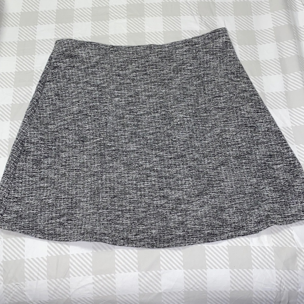 Size Medium‎ stretchy mini skirt from H & M